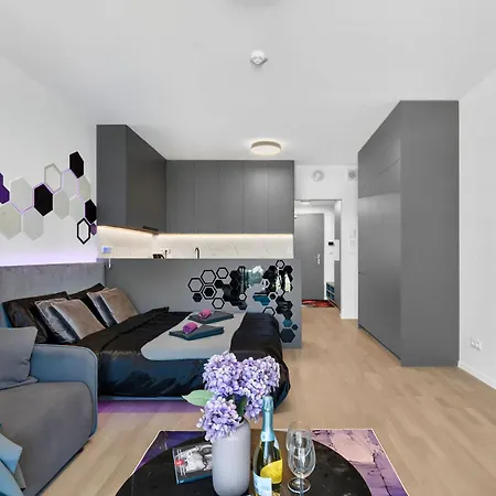 Apartment Metropolis Retreat With Balcony And Parking Pressburg