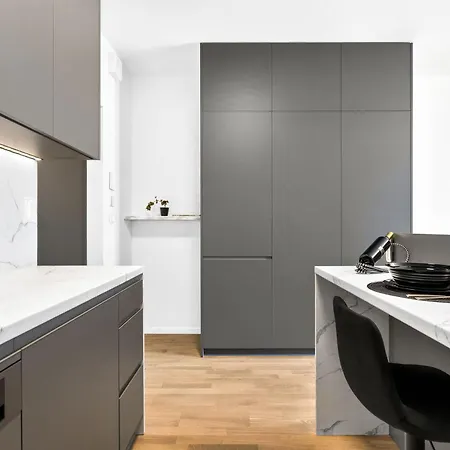 Apartment Metropolis Retreat With Balcony And Parking Pressburg